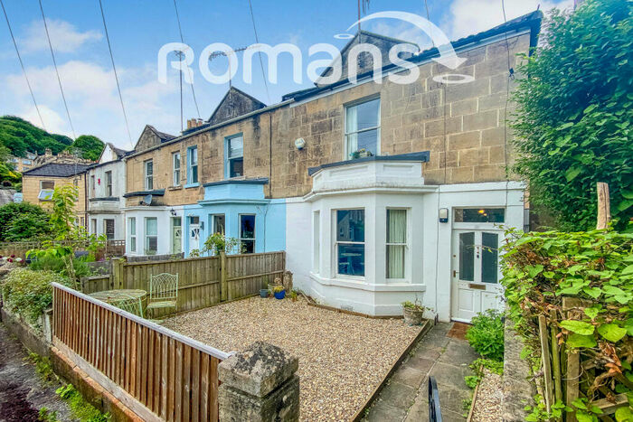 2 Bedroom End Of Terrace House To Rent In Prior Park Gardens, BA2