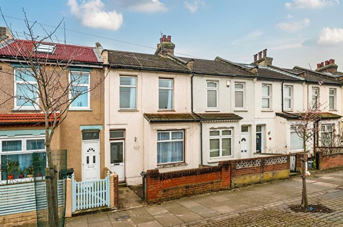 3 Bedroom Terraced House For Sale In Roman Road, Ilford, IG1