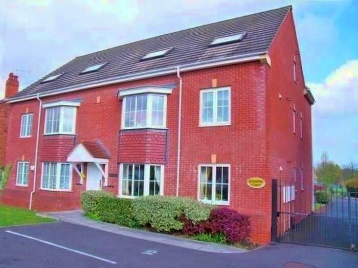 2 Bedroom Apartment To Rent In Reddicap Heath Road, Sutton Coldfield, B75