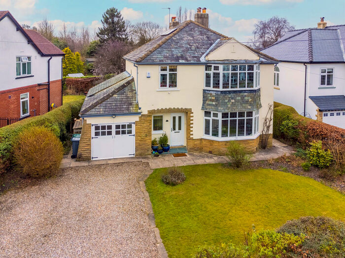 4 Bedroom Detached House For Sale In Ancaster Road, West Park, Leeds, LS16