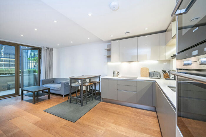 1 Bedroom Flat To Rent In St. Dunstans House, - Fetter Lane, EC4A