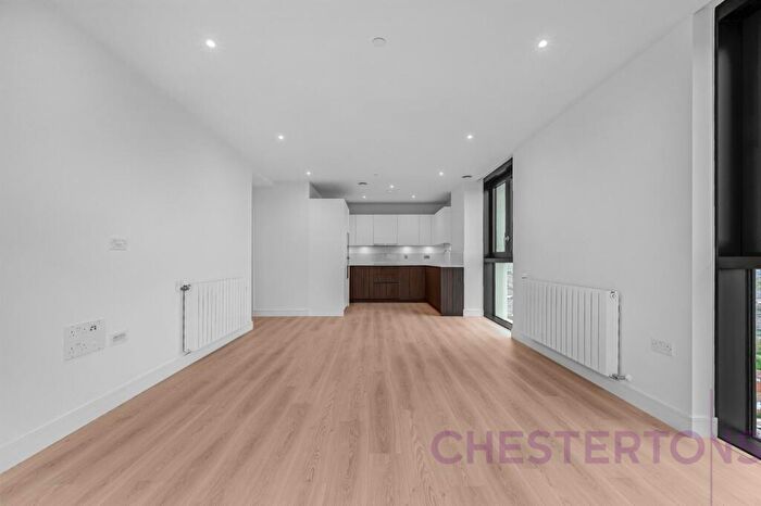 2 Bedroom Flat To Rent In Affinity View, Canary Wharf, E16