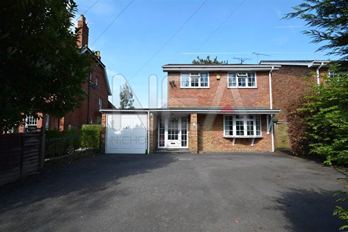 4 Bedroom Detached House To Rent In Woodcote Road, Caversham, Reading, RG4