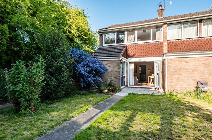 3 Bedroom Terraced House For Sale In Station Road, Backwell, BS48