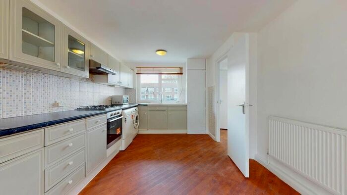 4 Bedroom Flat To Rent In Ambrose Walk, Tower Hamlets, London, E3