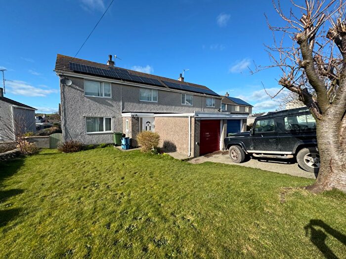 3 Bedroom Semi-Detached House To Rent In Stad Glanrafon, Llanfechell, LL68