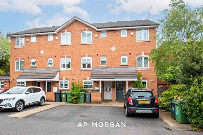 4 Bedroom Terraced House For Sale In Honeychurch Close, Smallwood, Redditch, Worcestershire, B98