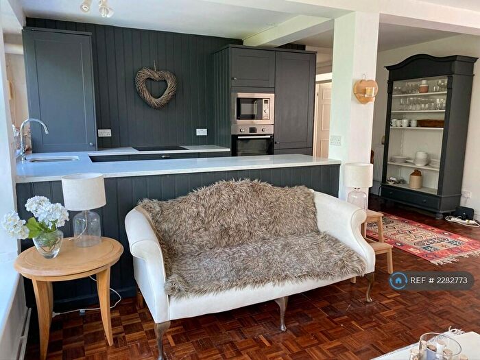 2 Bedroom Flat To Rent In Park House, Cheltenham, GL50