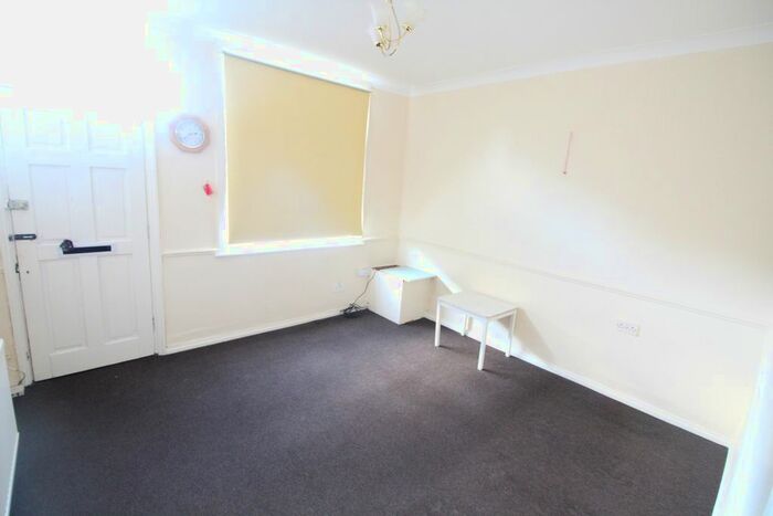2 Bedroom Terraced House To Rent In Charles Street, Luton, LU2