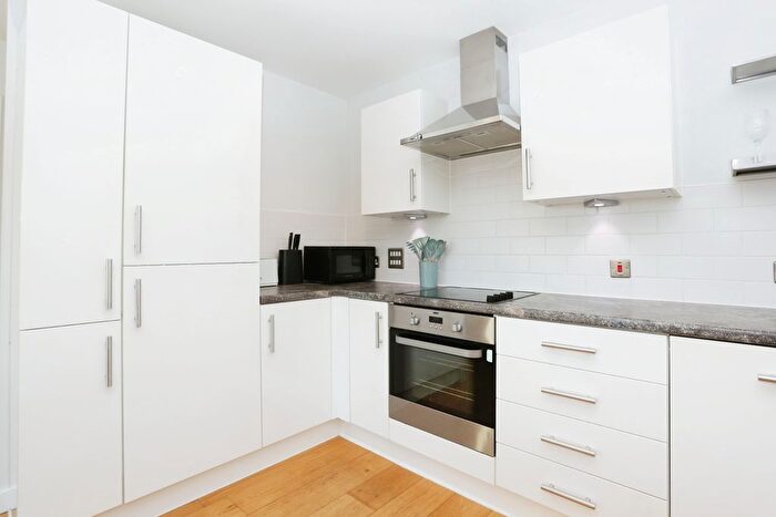 1 Bedroom Flat For Sale In Glengall Road, London, SE15
