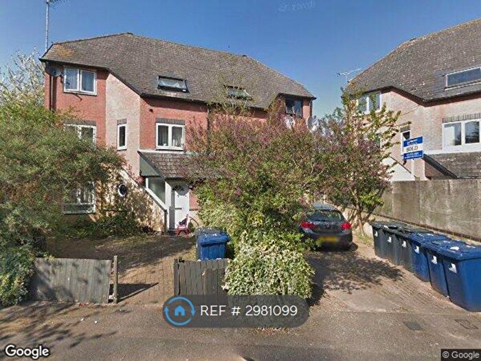 3 Bedroom Flat To Rent In Sentinel Close, Northolt, UB5