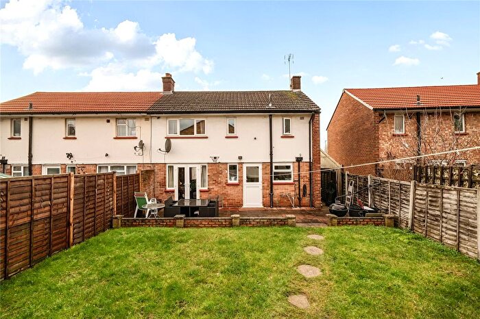 3 Bedroom Semi-detached House For Sale In Rowan Road, West Drayton, UB7