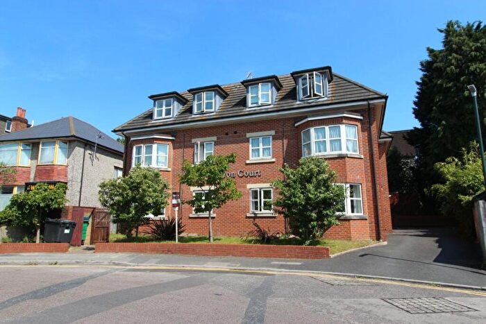 3 Bedroom Flat To Rent In St Albans Road, Bournemouth, BH8