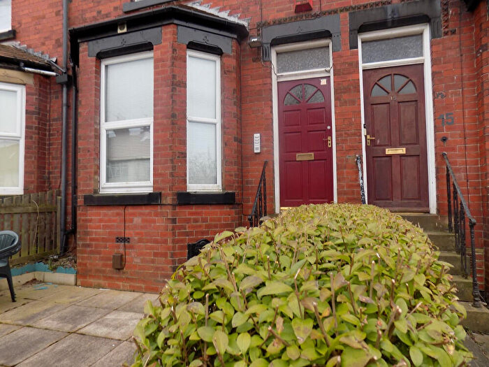 1 Bedroom Apartment To Rent In Norman Place, Leeds, West Yorkshire, LS8
