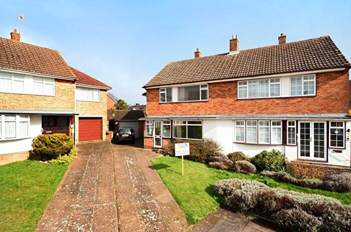 4 Bedroom Semi-Detached House For Sale In Chervilles, Maidstone, ME16