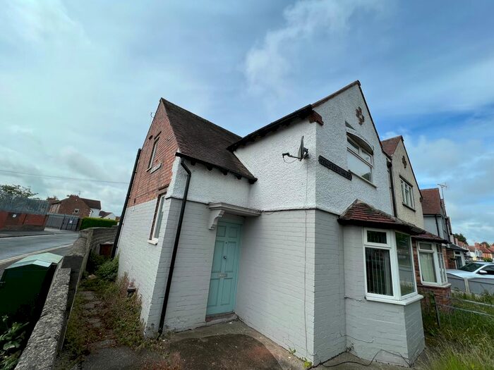 3 Bedroom Semi-Detached House To Rent In Osmaston Park Road, Allenton, Derby, DE24