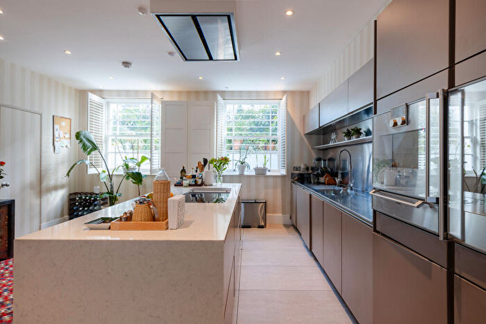 4 Bedroom House To Rent In Gertrude Street, Chelsea, London, SW10