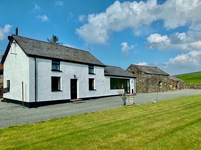 3 Bedroom House For Sale In Nebo, LL26