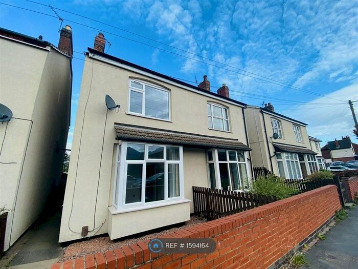 3 Bedroom Semi-Detached House To Rent In Ashby Road, Coalville, LE67