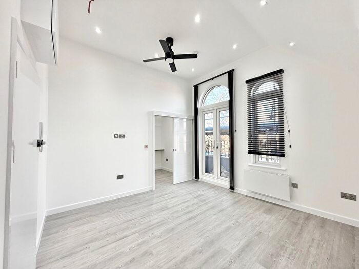 Studio To Rent In Canfield Gardens, NW6