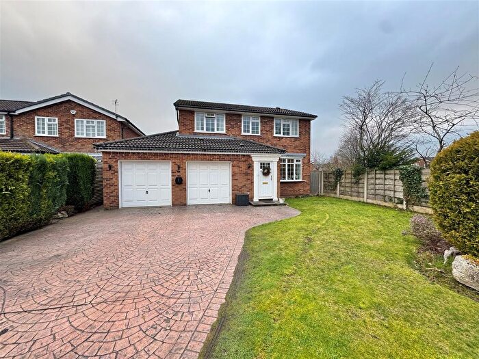 4 Bedroom Detached House For Sale In Cornwell Close, Wilmslow, SK9