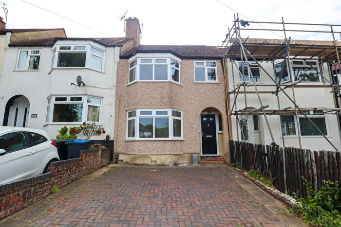 3 Bedroom Terraced House For Sale In Coniston Road, Coulsdon, CR5