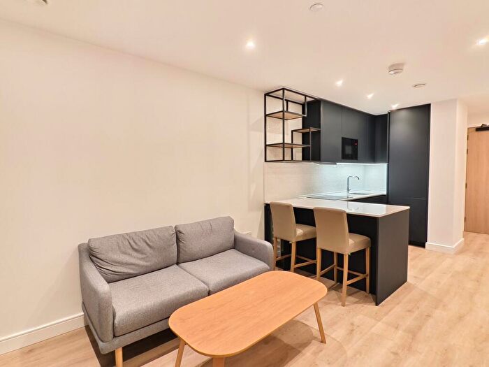 1 Bedroom Flat To Rent In Grand Union, HA0