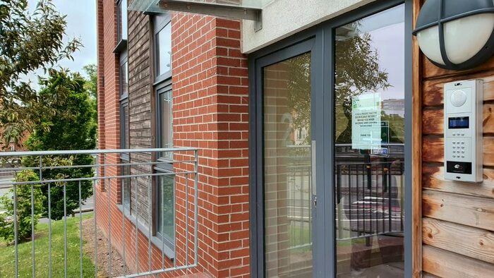 2 Bedroom Flat To Rent In Madison Walk, Birmingham, B15