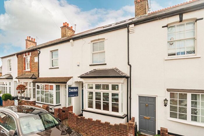 3 Bedroom Terraced House For Sale In Braemar Road, Brentford, TW8
