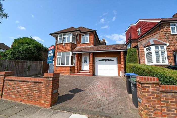 3 Bedroom Detached House For Sale In Greystoke Gardens, Enfield, Middlesex, EN2