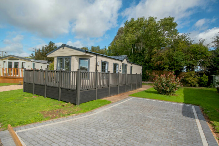 2 Bedroom Park Home For Sale In Orchard Lodge Park, Welford Road, Bidford On Avon, B50