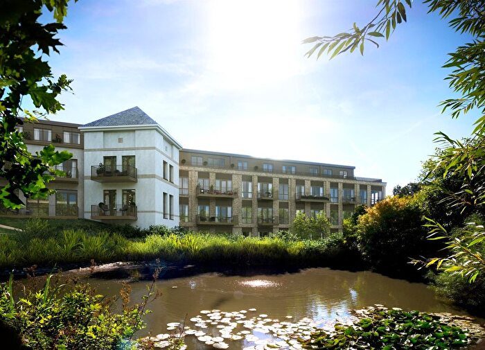 2 Bedroom Flat For Sale In Tonbridge Road, Hildenborough, Tonbridge, TN11