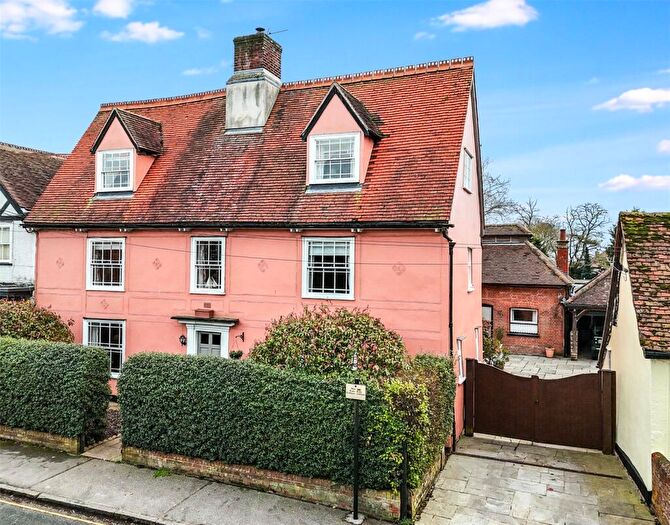 6 Bedroom Detached House For Sale In Braintree Road, Felsted, Dunmow, Essex, CM6