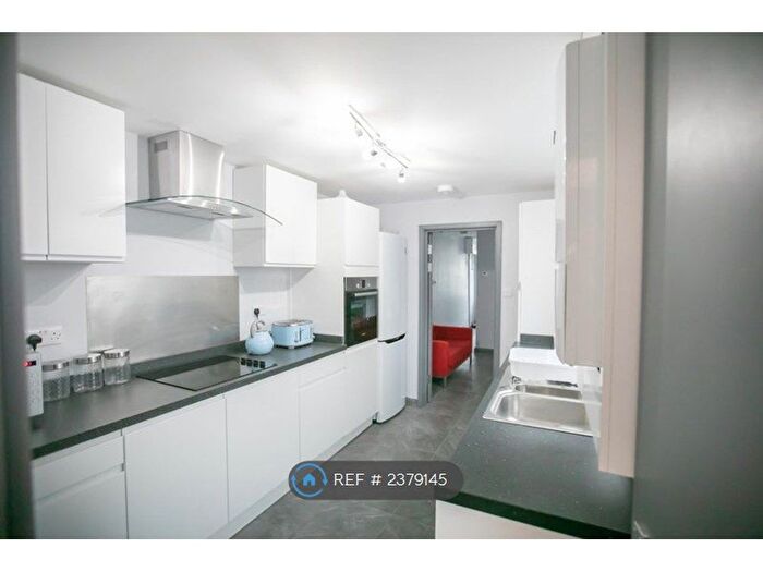 4 Bedroom Terraced House To Rent In Ranelagh Road, Portsmouth, PO2