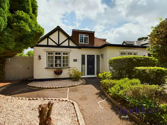5 Bedroom Bungalow For Sale In Addlestone, Surrey, KT15