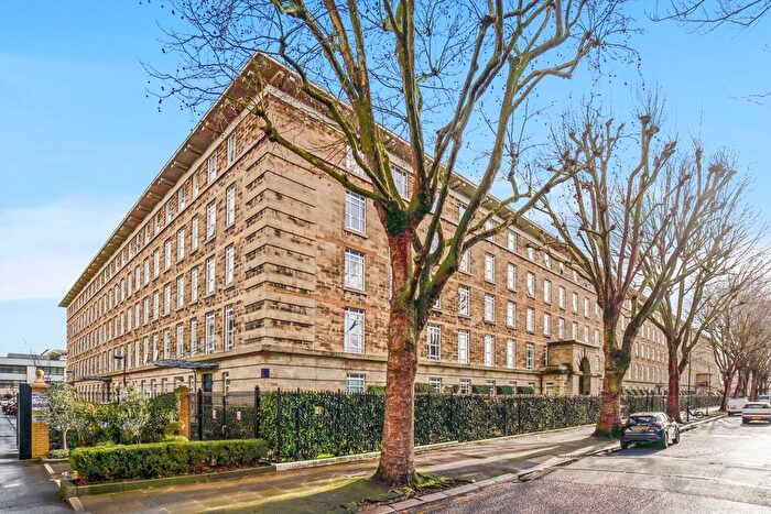 2 Bedroom Flat For Sale In Bromyard Avenue, Acton, W3