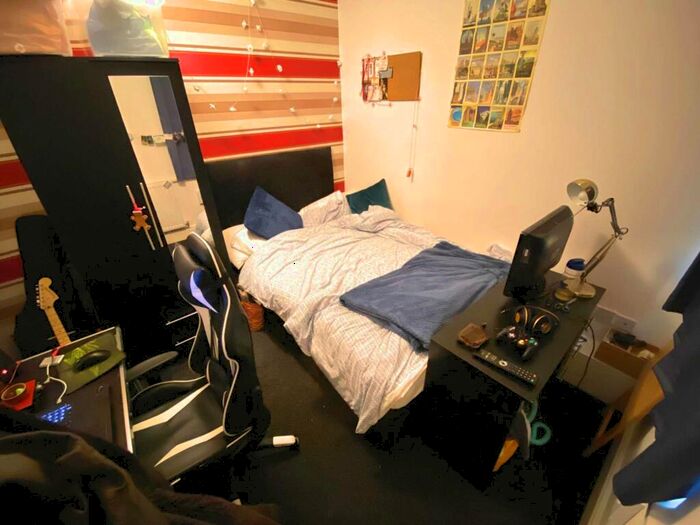 4 Bedroom House To Rent In Milnthorpe Street, Manchester, M6