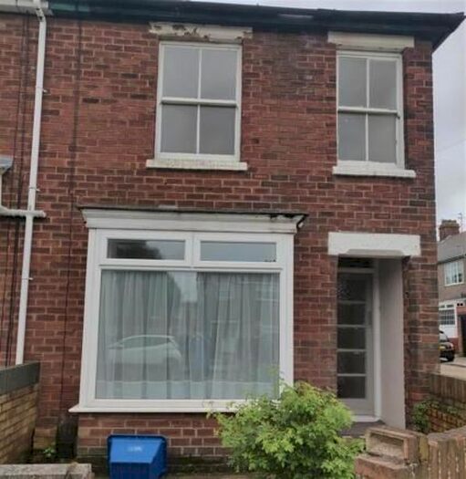 2 Bedroom End Of Terrace House To Rent In Cromwell Road, Grimsby, DN31