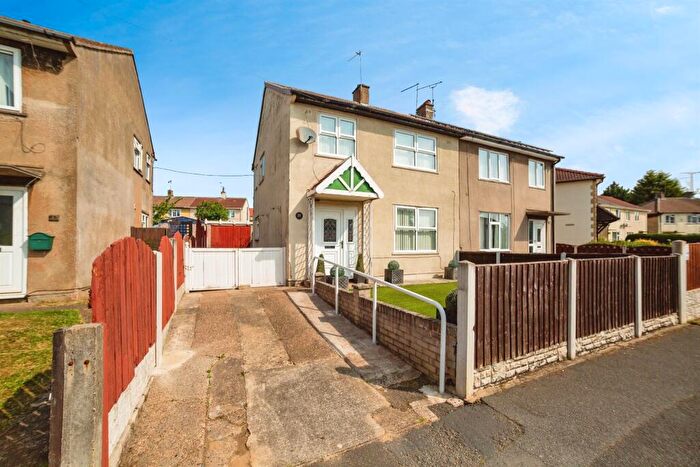 3 Bedroom Semi-Detached House For Sale In Chestnut Grove, Conisbrough, Doncaster, DN12