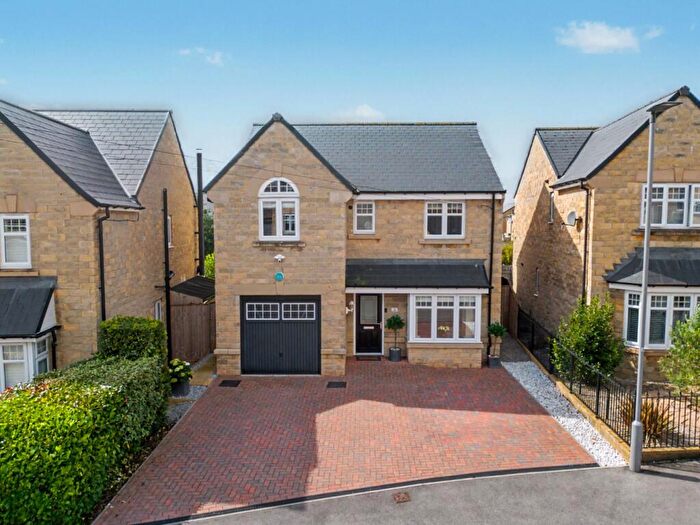 4 Bedroom Detached House For Sale In High Banks, Silsden, BD20