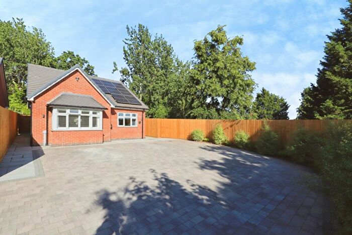 2 Bedroom Bungalow For Sale In Ludlow Road, Kidderminster, Worcestershire, DY10