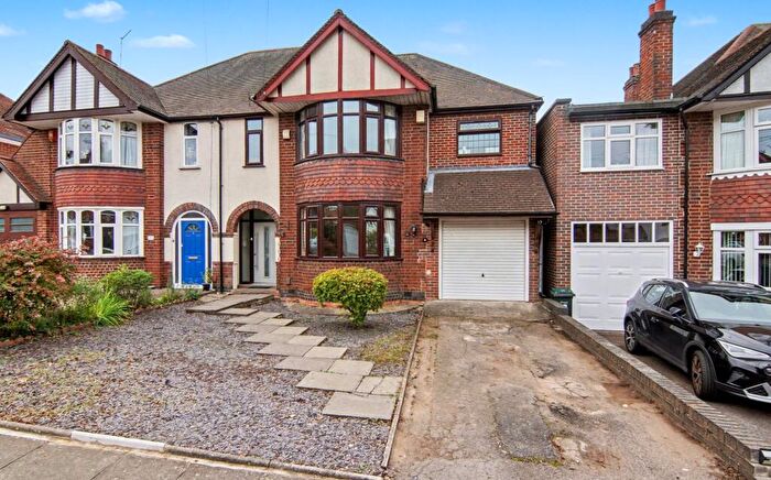 5 Bedroom Semi Detached House For Sale In Stareton Close, Coventry, CV4