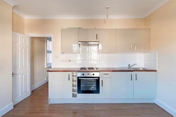 1 Bedroom Flat To Rent In Brighton Road, Purley, CR8