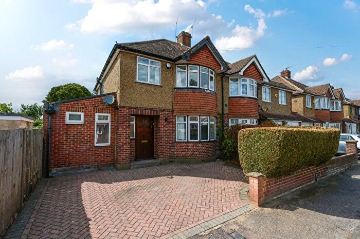 4 Bedroom Semi-detached House To Rent In Stanwell, Staines, TW19