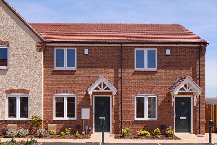 2 Bedroom End Of Terrace House For Sale In Shelford Road, Radcliffe-On-Trent, NG12