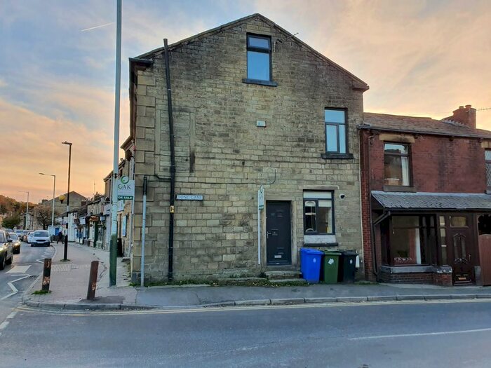 2 Bedroom End Of Terrace House To Rent In Market Street, Rochdale, OL12