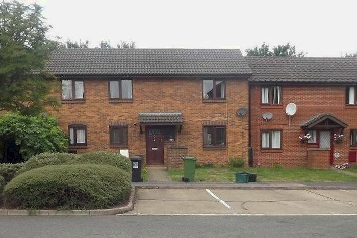 2 Bedroom Property To Rent In St. Pauls Way, Watford, WD24