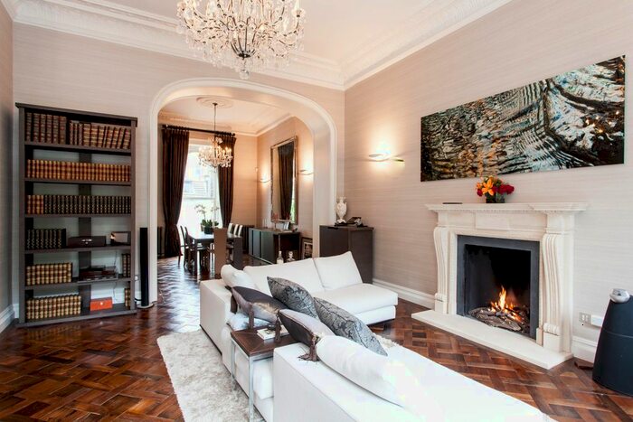 3 Bedroom Flat To Rent In Cornwall Gardens, London, SW7