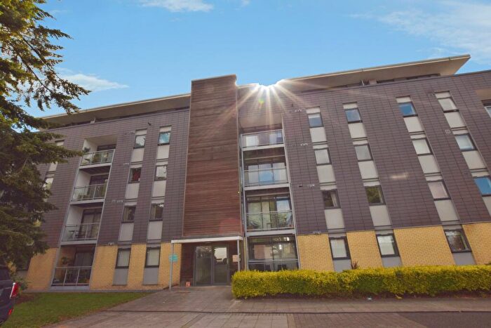 2 Bedroom Flat To Rent In Newsom Place, Hatfield Road, St Albans, AL1