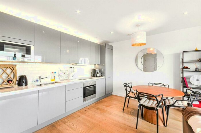 1 Bedroom Flat To Rent In Victory Place, Elephant And Castle, London, SE17
